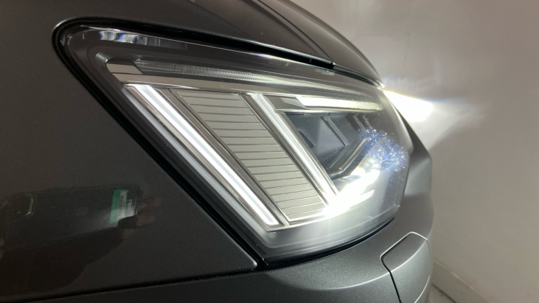 Audi A6 40 TDI Quattro Black Edition 5dr S Tronic Diesel Estate